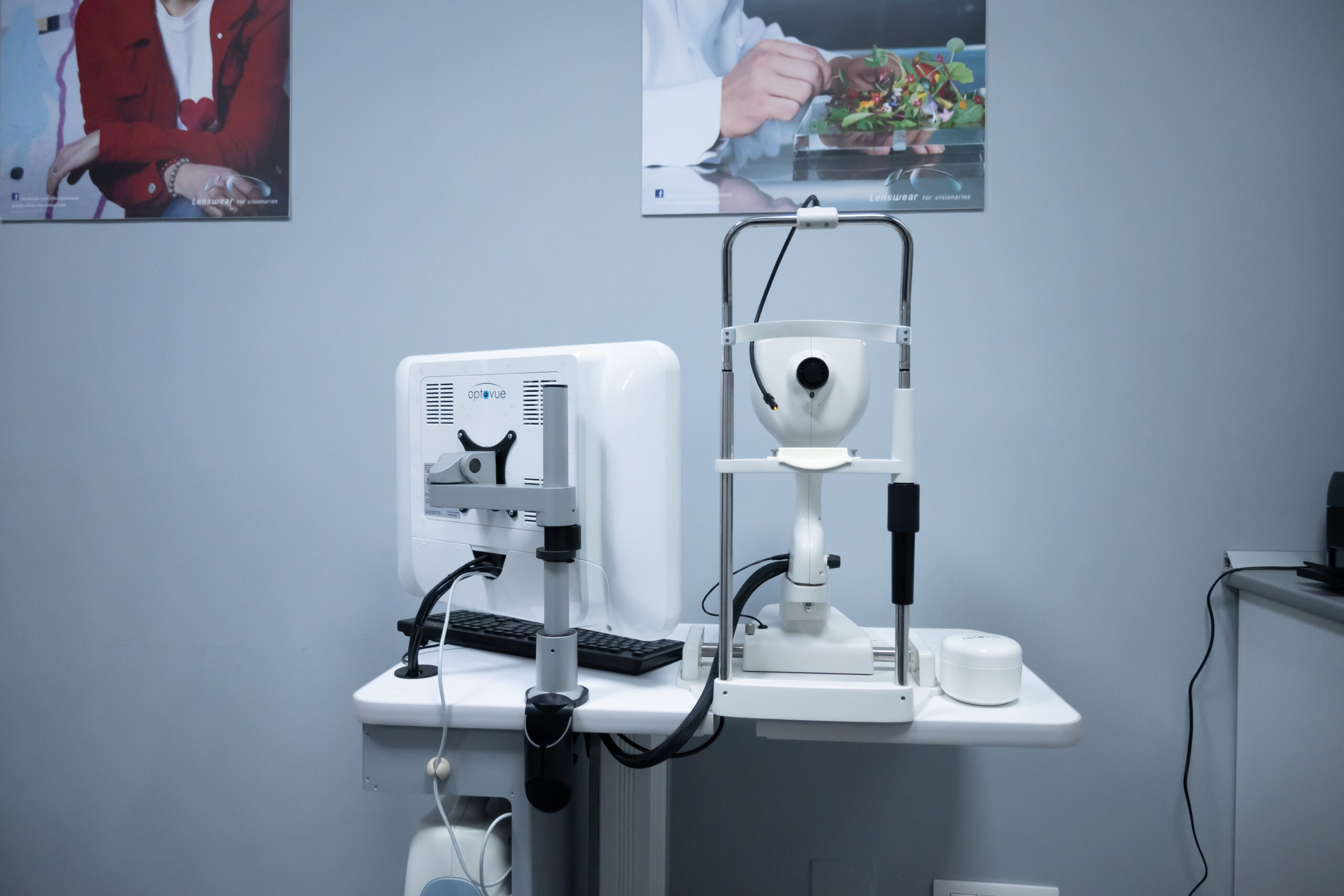 Consultatii oftalmologice - aparatura pentru control oftalmologic [1] - optimarvisioncare.ro
