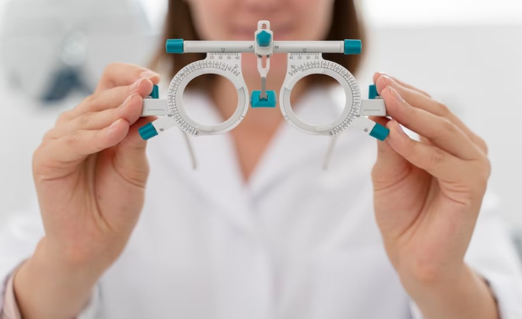 Tipuri de lentile: ce tipuri de lentile pentru ochelari de vedere există în funcţie de material, de utilizare, de grosimea lentilei şi de design?, Fără categorie - optimarvisioncare.ro